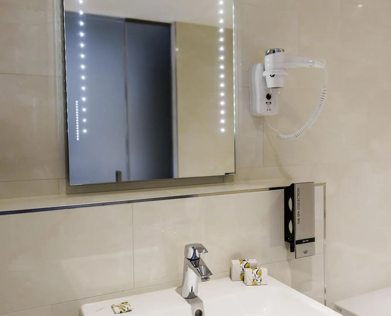 OZO Hotels Arena Amsterdam 4*,